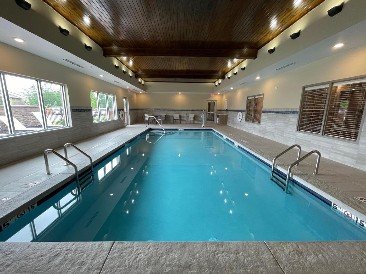 Holiday Inn Express & Suites - Ft. Smith - Airport By Ihg Fort Smith Dış mekan fotoğraf