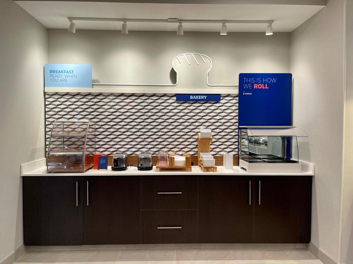 Holiday Inn Express & Suites - Ft. Smith - Airport By Ihg Fort Smith Dış mekan fotoğraf