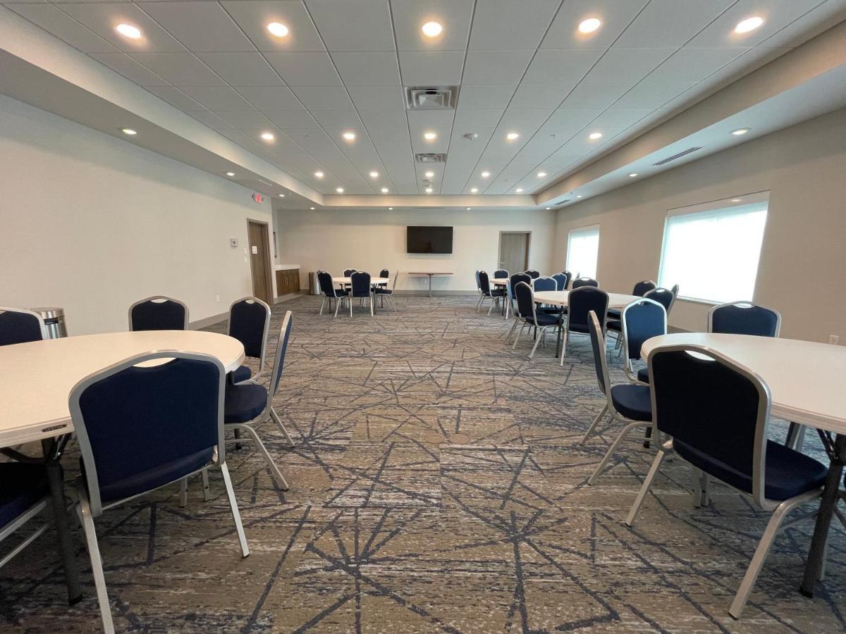Holiday Inn Express & Suites - Ft. Smith - Airport By Ihg Fort Smith Dış mekan fotoğraf