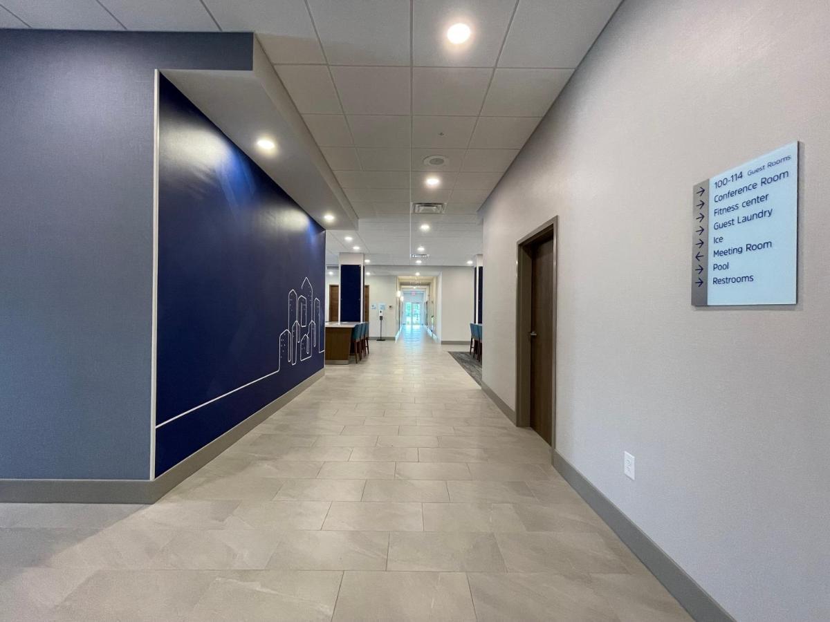 Holiday Inn Express & Suites - Ft. Smith - Airport By Ihg Fort Smith Dış mekan fotoğraf