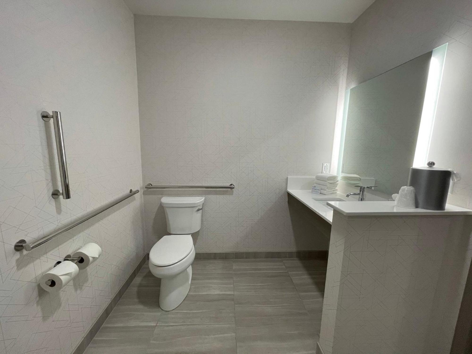 Holiday Inn Express & Suites - Ft. Smith - Airport By Ihg Fort Smith Dış mekan fotoğraf